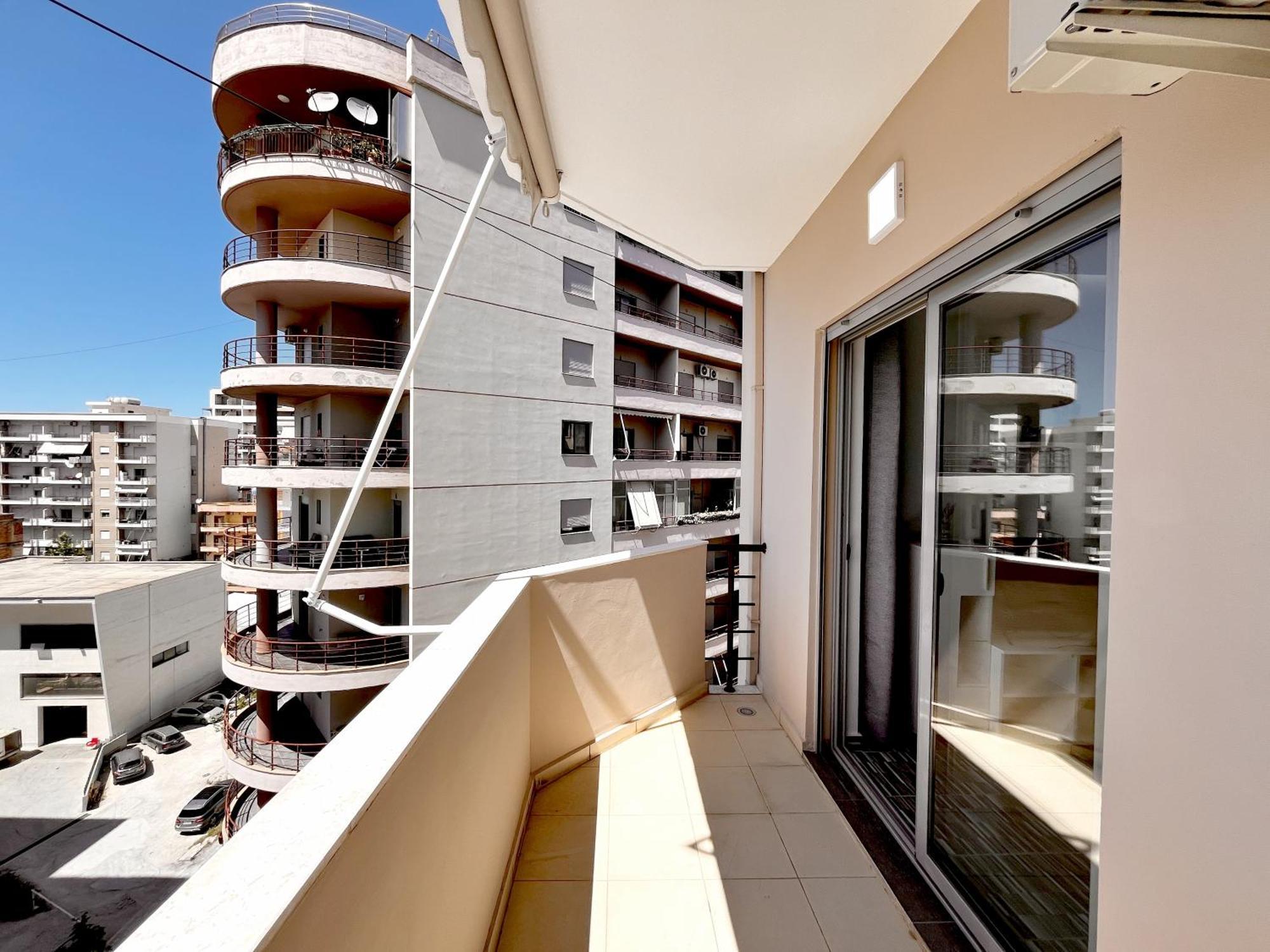 Kam Apartments In The City Center Vlore Exterior photo