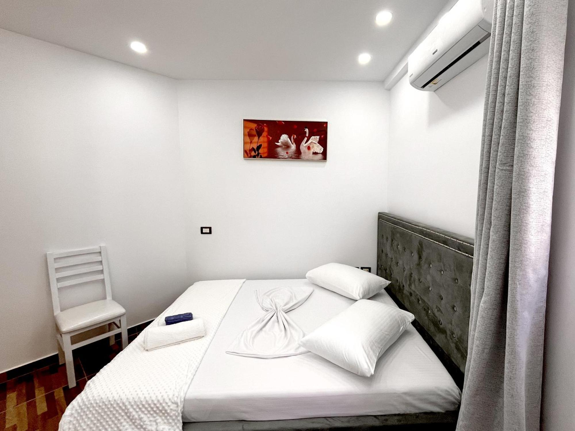 Kam Apartments In The City Center Vlore Exterior photo
