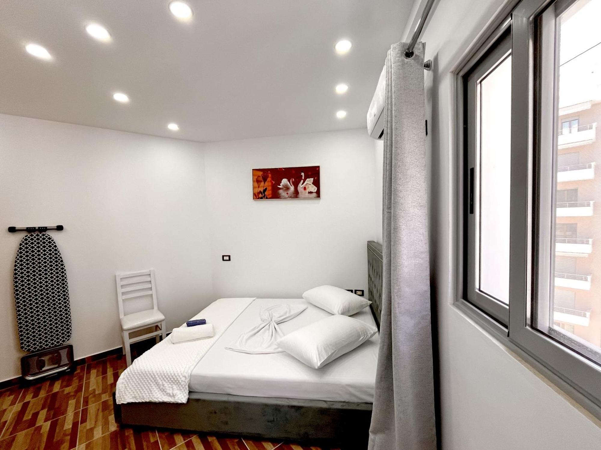 Kam Apartments In The City Center Vlore Exterior photo