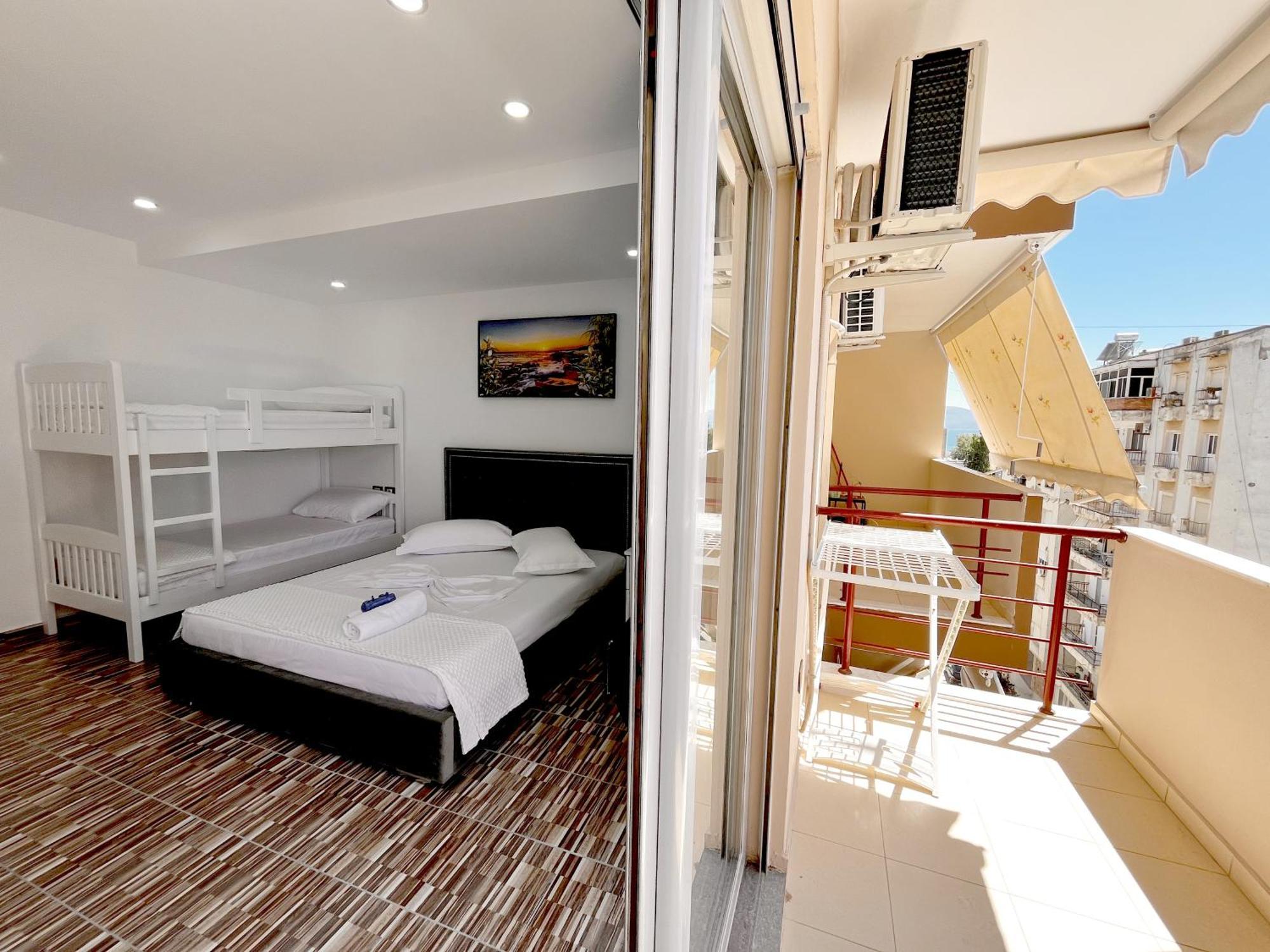 Kam Apartments In The City Center Vlore Exterior photo